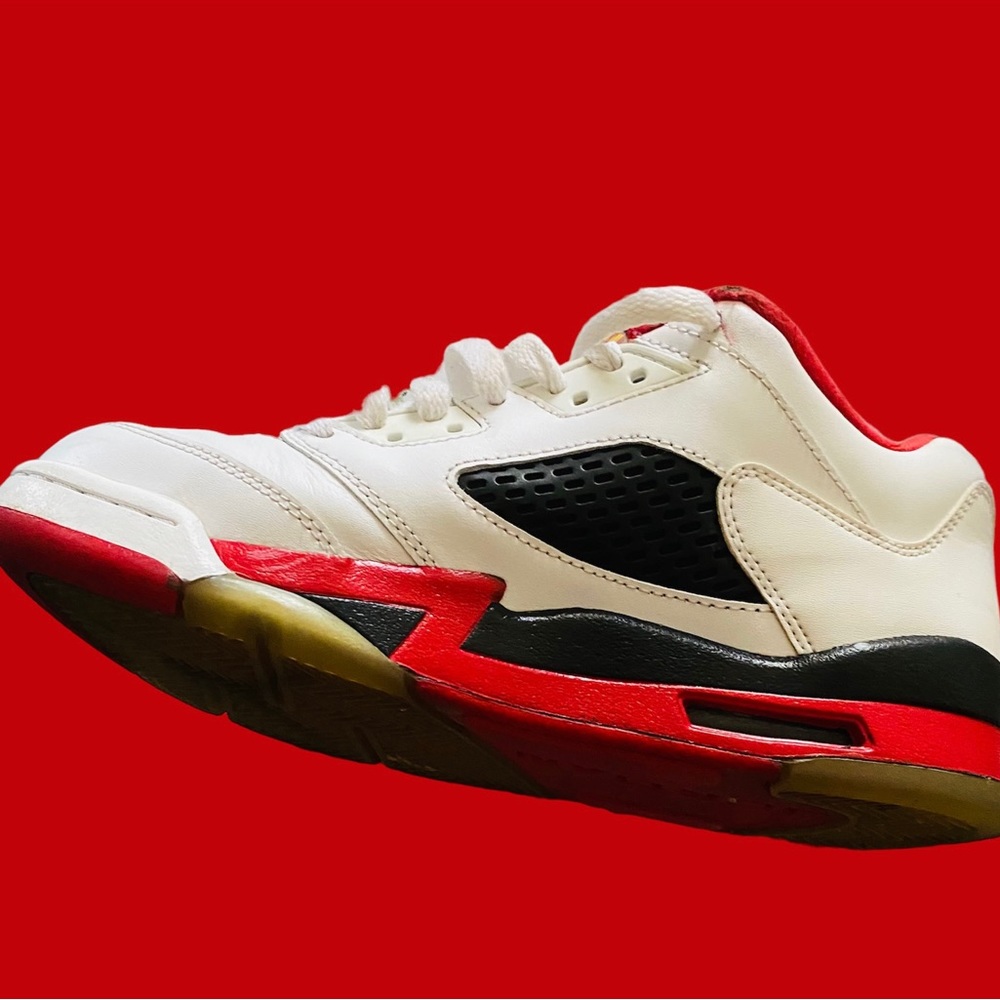 Air Jordan 5 Retro Size 5.5 - Picture 2 of 12